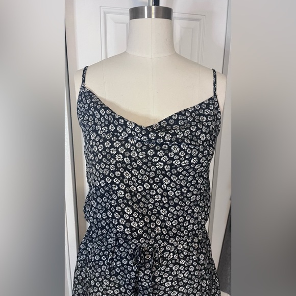 Floral printed romper - Picture 2 of 8